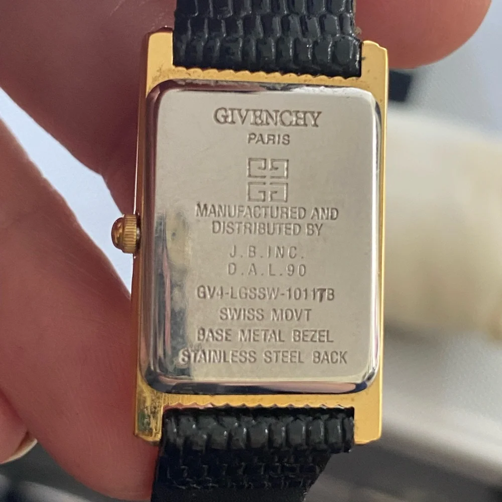 🌷sold🌷Givenchy Ladies watch - Picture 4 of 8